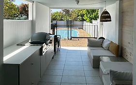 Modern Farmhouse At Pacific Sands Mollymook Beach